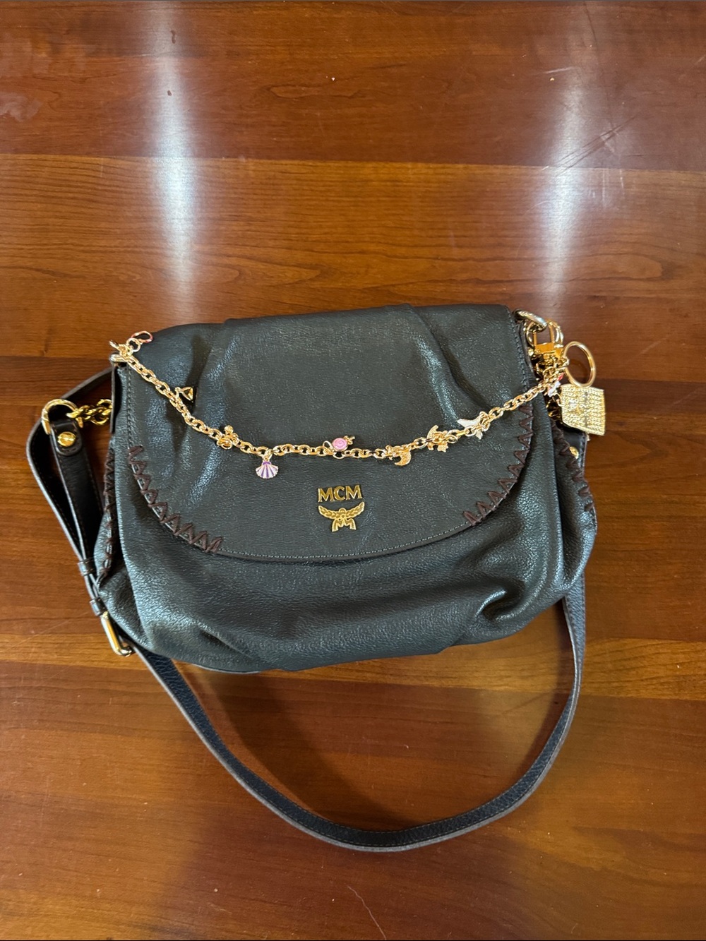 MCM VINTAGE Black Leather Crossbody with Gold Hardware - Picture 7 of 11